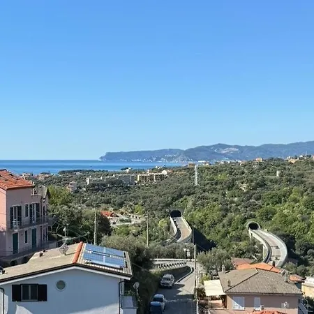 לינה וארוחת בוקר Casa Graziella צ'לה ליגורה